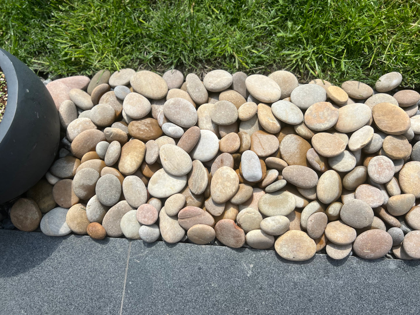 Porto Flat Mosaic Pebbles šµš¹