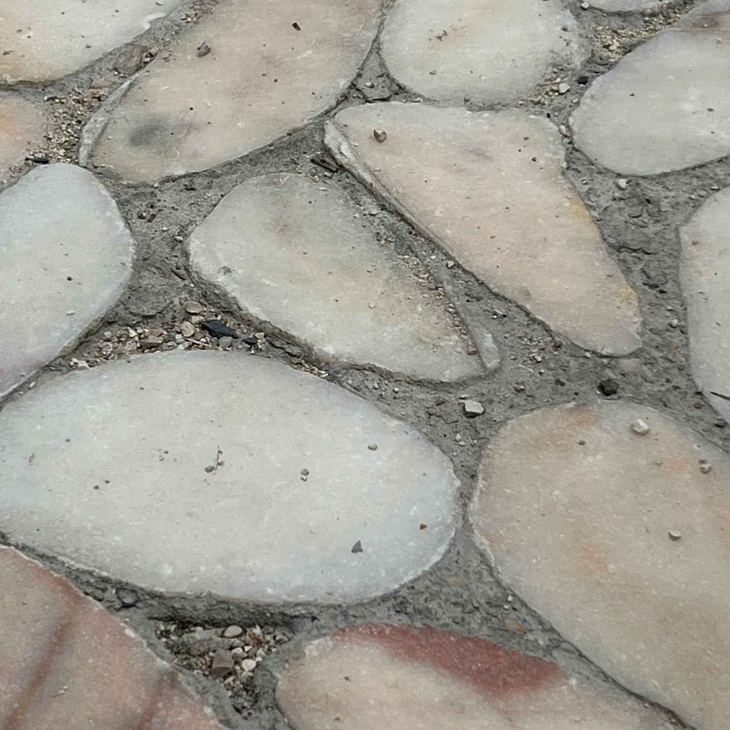 Pink Rose Cut Half Pebbles 🇵🇹