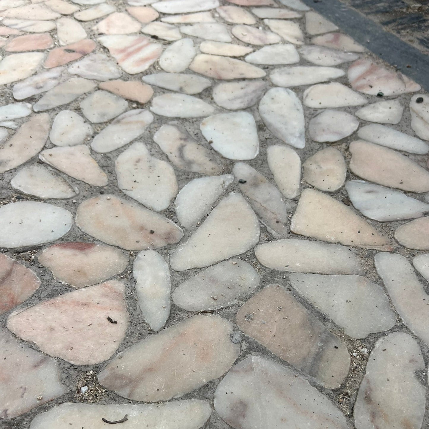 Pink Rose Cut Half Pebbles 🇵🇹