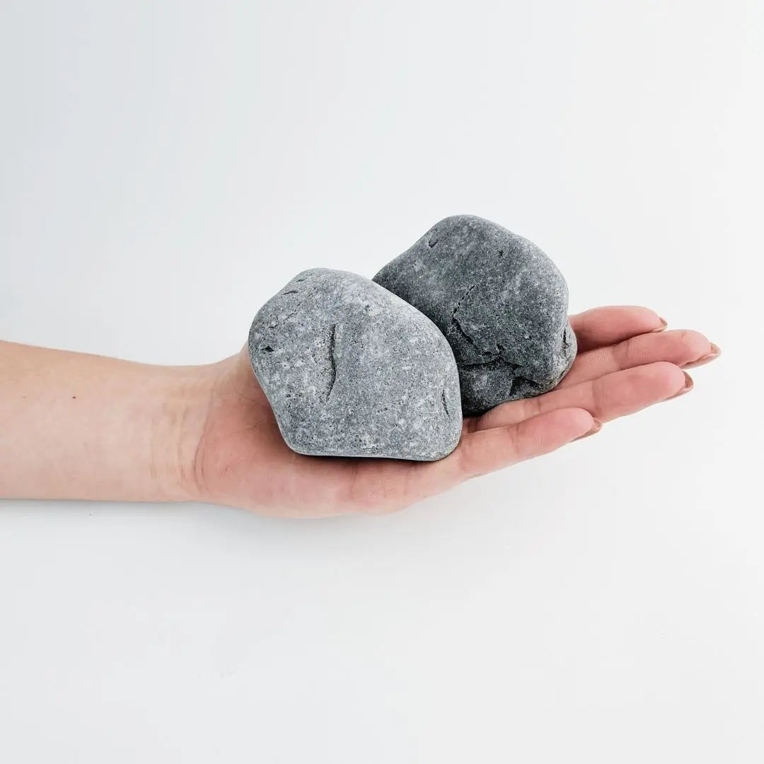 Black Basalt Pebbles π΅πΉ