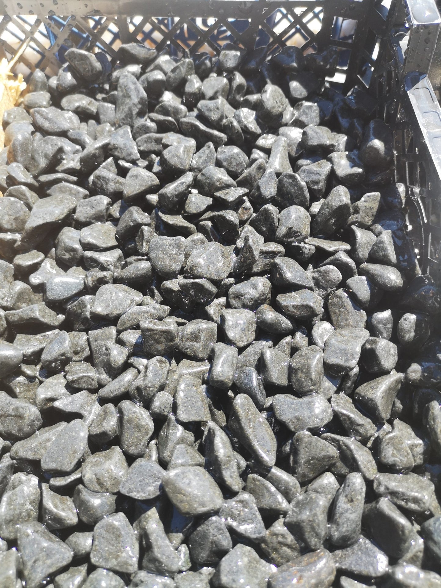 Black Basalt Pebbles π΅πΉ