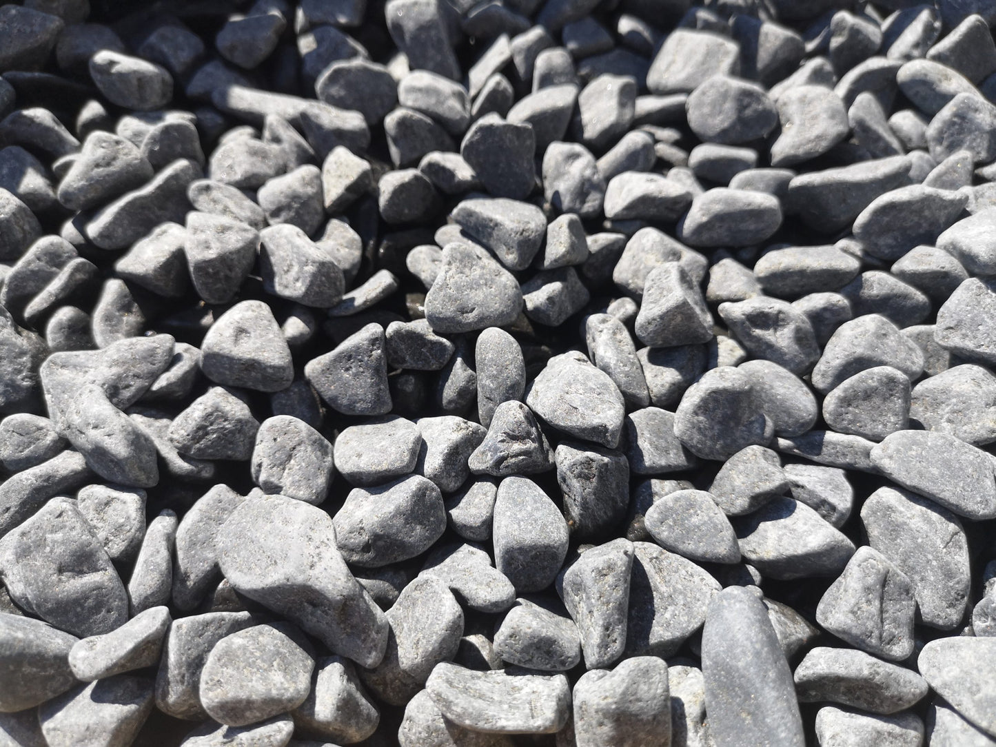 Black Basalt Pebbles π΅πΉ