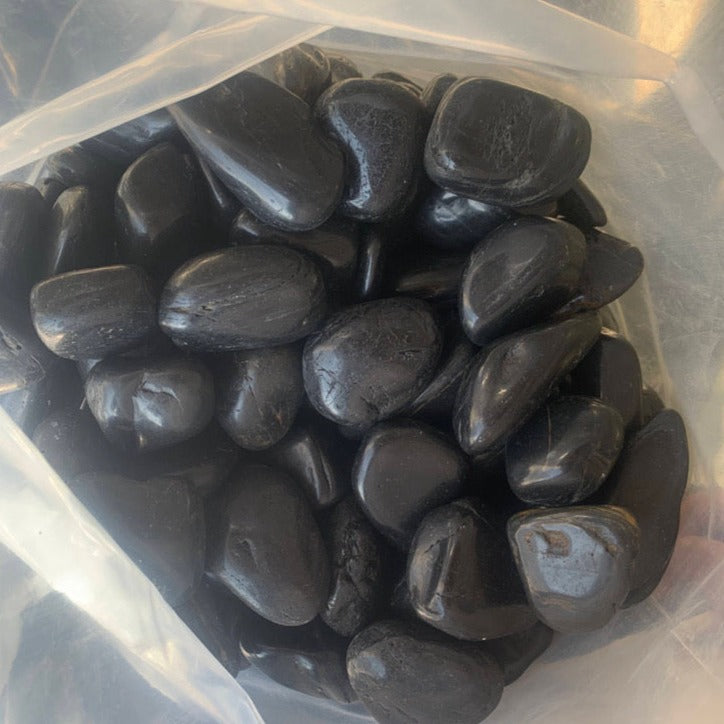 Black High Polished Pebbles ๐ฎ๐ฉ