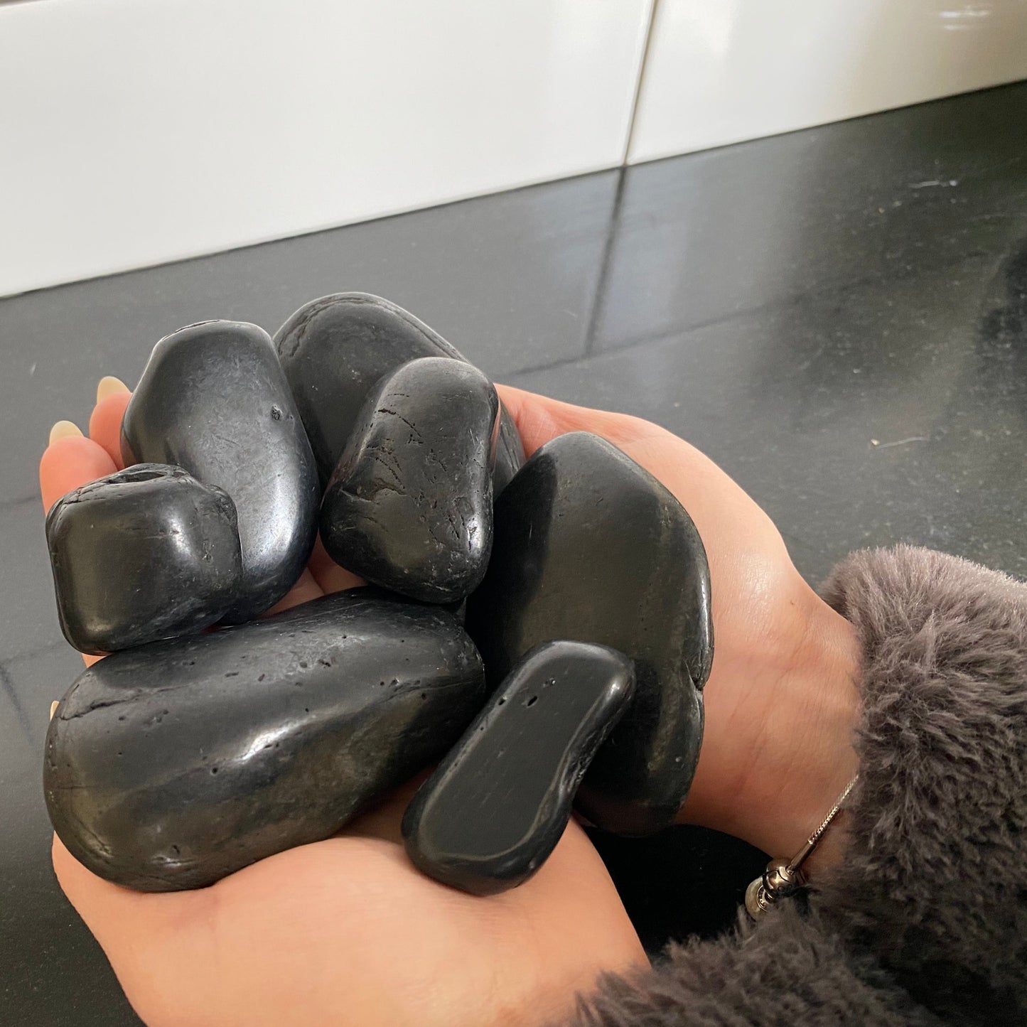 Black High Polished Pebbles  š®š©