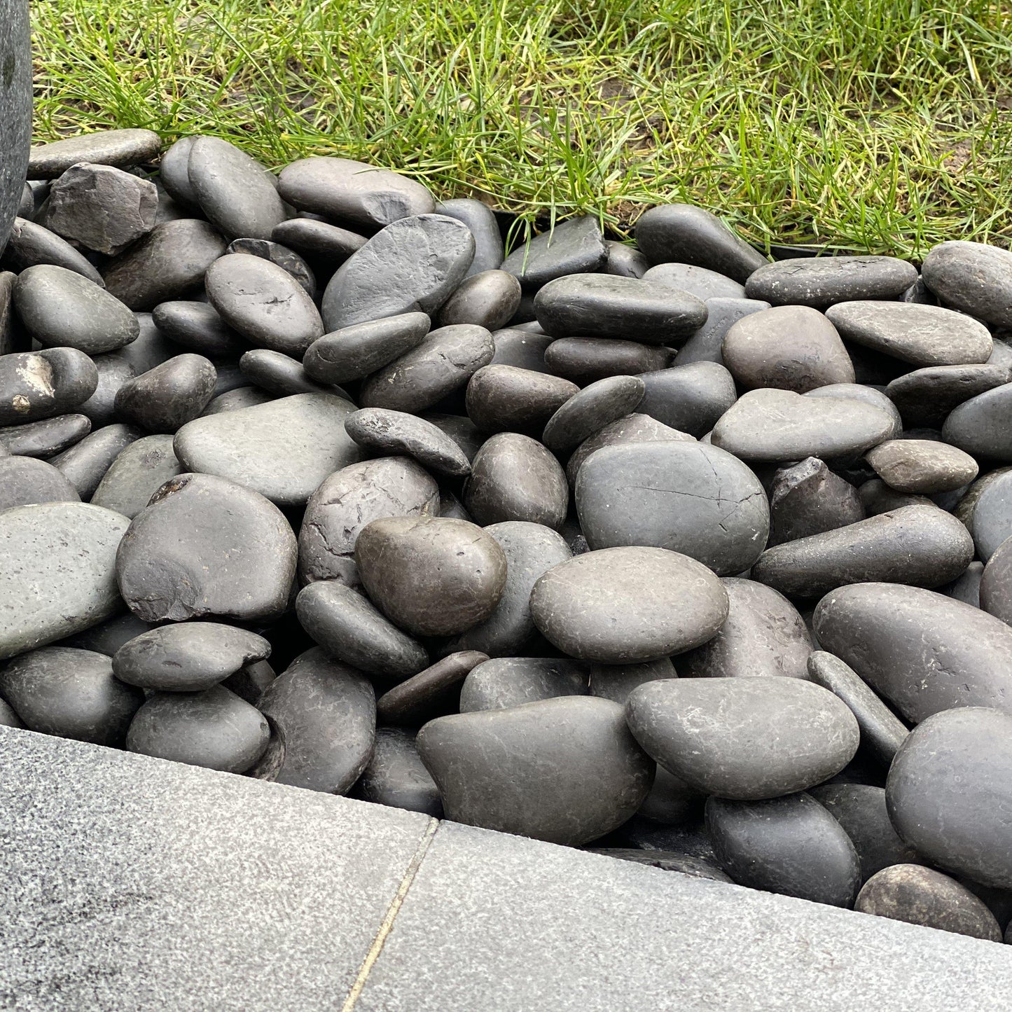 Black Polished Pebbles-Pebble-Stones4Gardens-stones4gardens