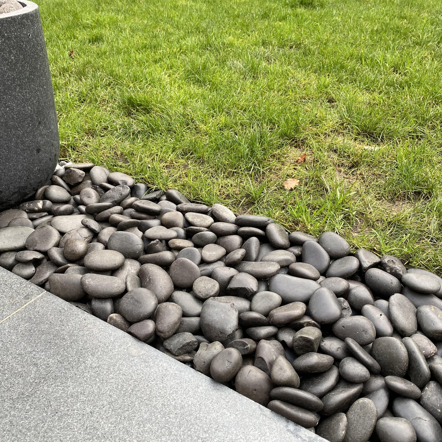 Black Polished Pebbles-Pebble-Stones4Gardens-stones4gardens