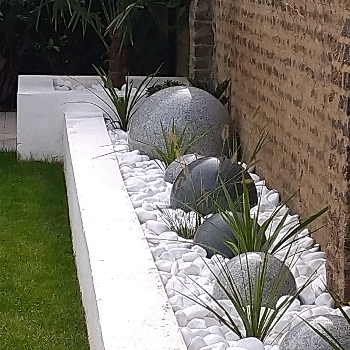 Snow-White Thassos Marble Pebbles 🇬🇷