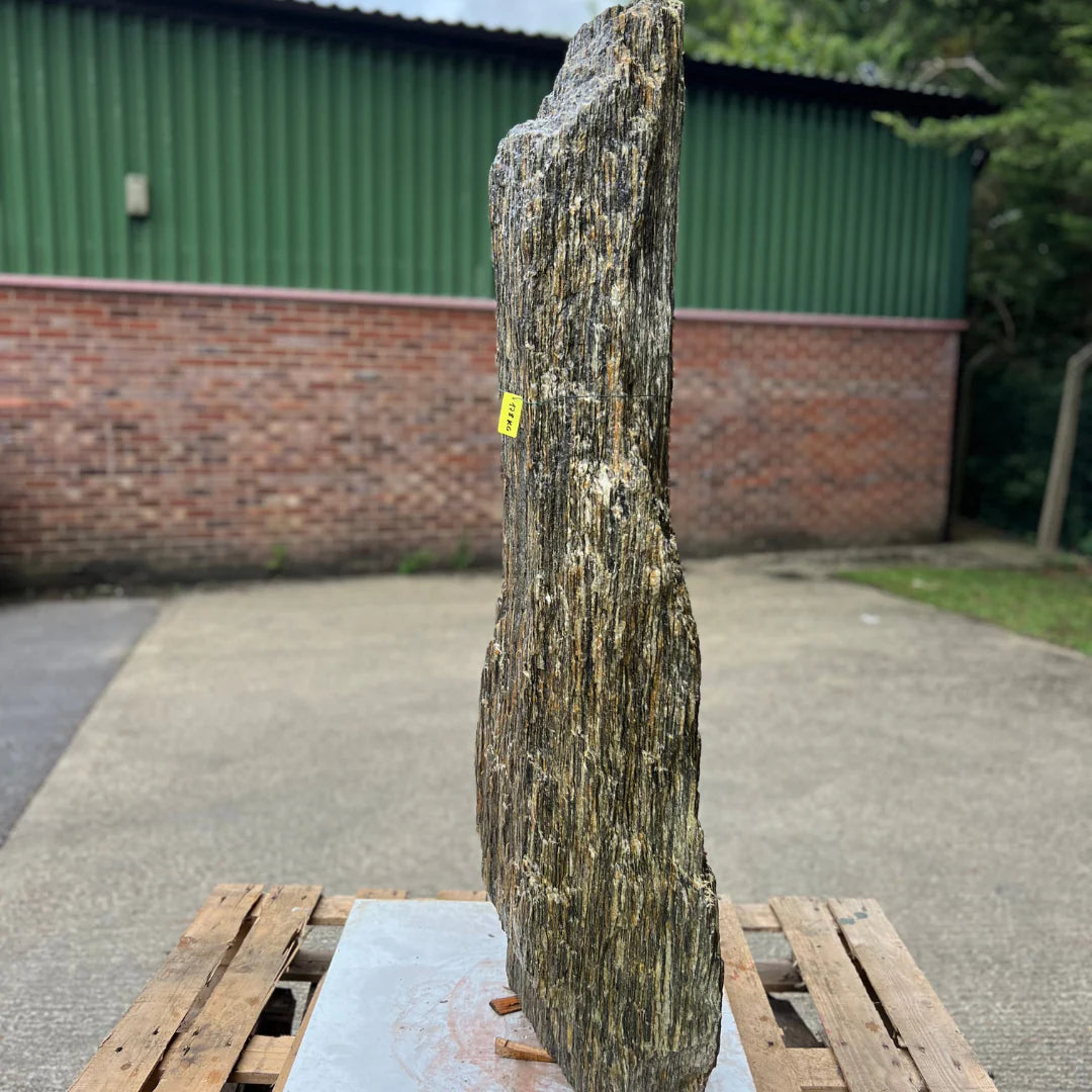 Outdoor natural garden stone monolith MON-058, a durable and elegant stone feature ideal for UK gardens and courtyards.